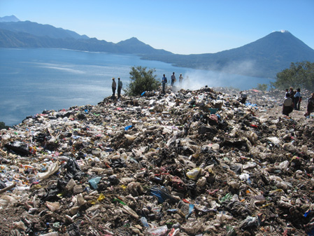 Waste crisis in Guatemala rivers